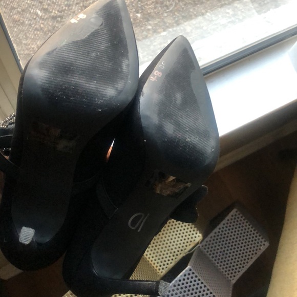 Olivia Jaymes Gorgeous Black Faux Suede Pumps with Rhinestone Bow Design! Sz 8.5 - Picture 9 of 9